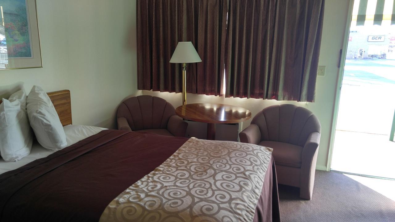 Americas Best Value Inn North Platte Exterior photo